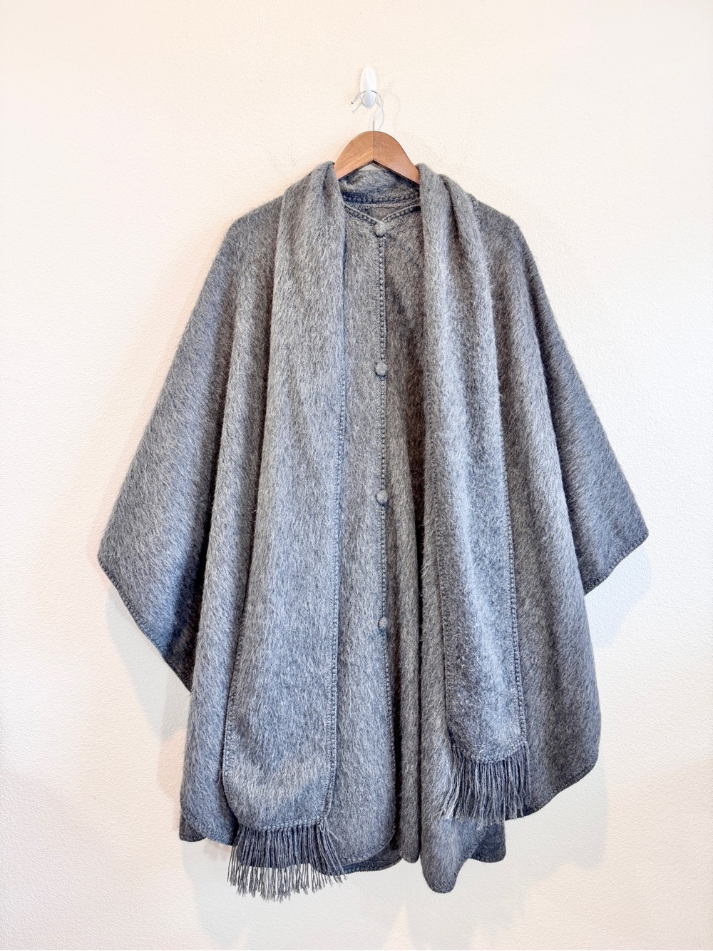 Alpaca Camargo Wool Cape Poncho Gray Attached Scarf Quiet Luxury Made Peru K65